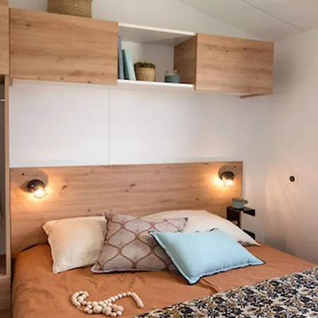 Mobil Avec Terrasse - 9 Pers. - Api-1-52-2044 Camping