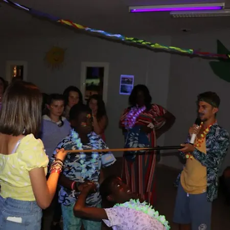 Mobil Avec Terrasse - 9 Pers. - Api-1-52-2044