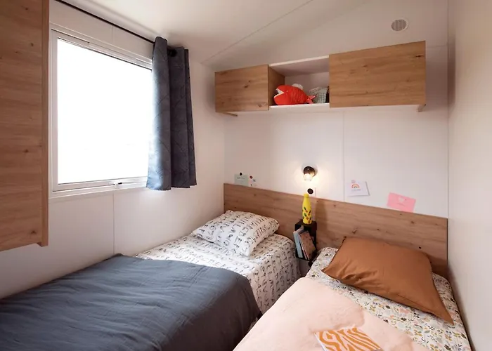 Mobil Avec Terrasse - 9 Pers. - Api-1-52-2044 Campsite Bretignolles-sur-Mer